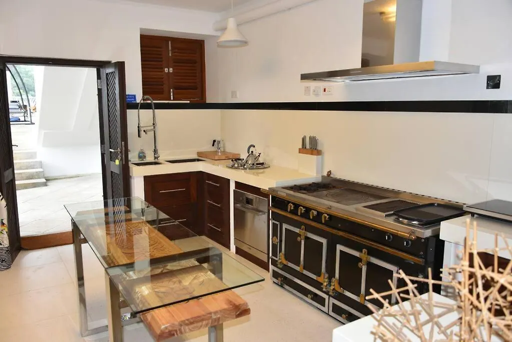 Maison De Jardin Villa Victoria Apartment